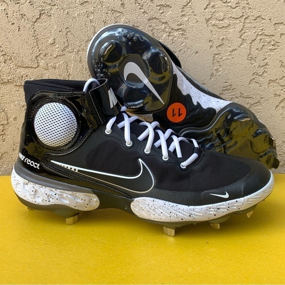 Men's Nike Alpha Huarache Elite Mid Metal Baseball Cleats